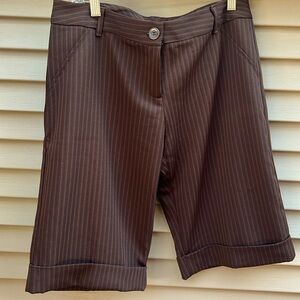 XOXO Bermuda pants size 9 or 10